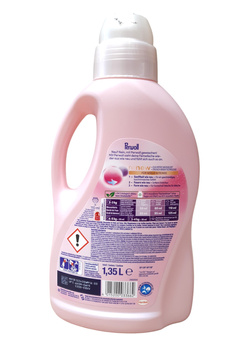 Perwoll 27 prań płyn 1,35l Wolle (różowy)